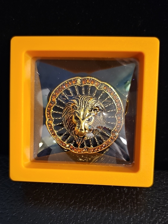Jewelry - Rhinestone Lion Brooch
